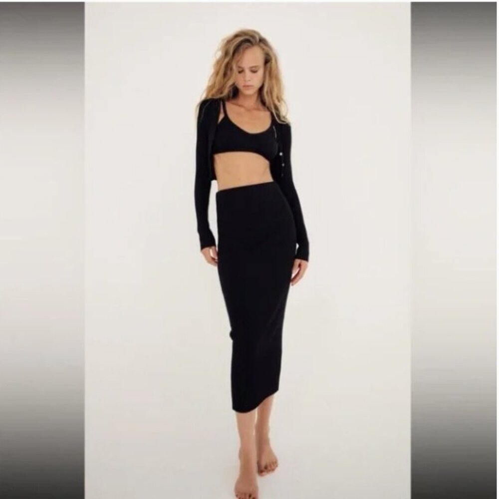 Zara Black Knit Stretch Midi Skirt, NWOT, M